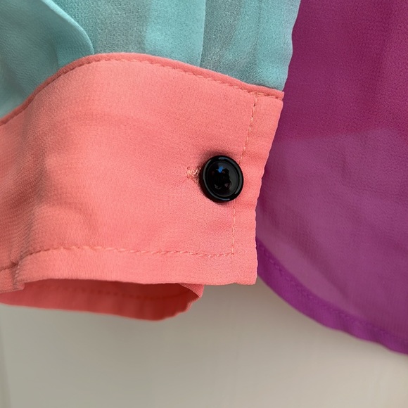 LIKE NEW Super Cute Sheer Blouses - Picture 11 of 11